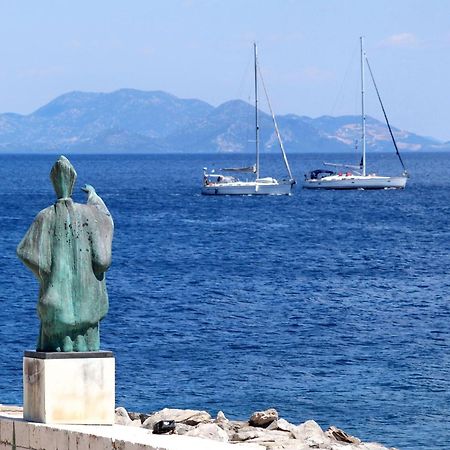 Apartments And Rooms By The Sea Sucuraj, Hvar - 4029 Ngoại thất bức ảnh