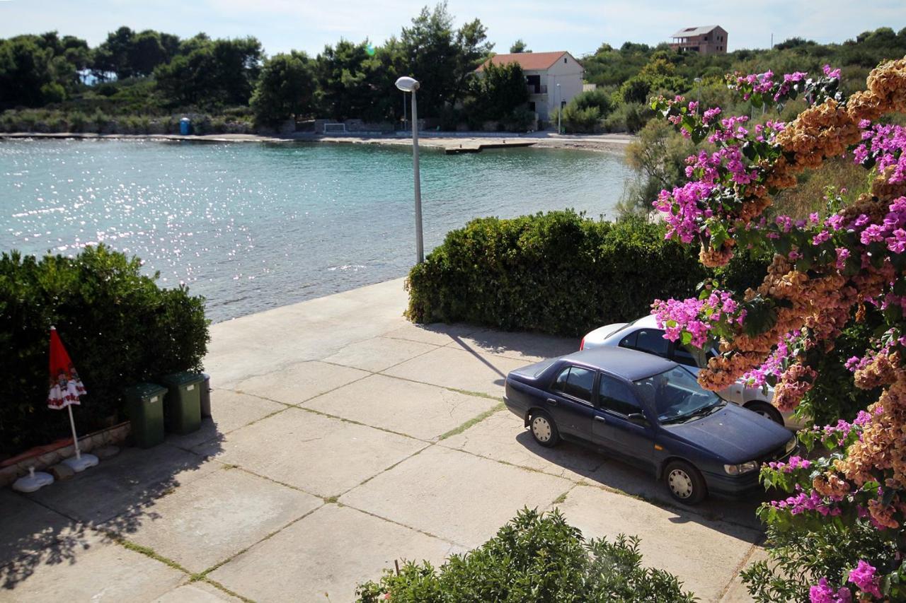 Apartments And Rooms By The Sea Sucuraj, Hvar - 4029 Ngoại thất bức ảnh