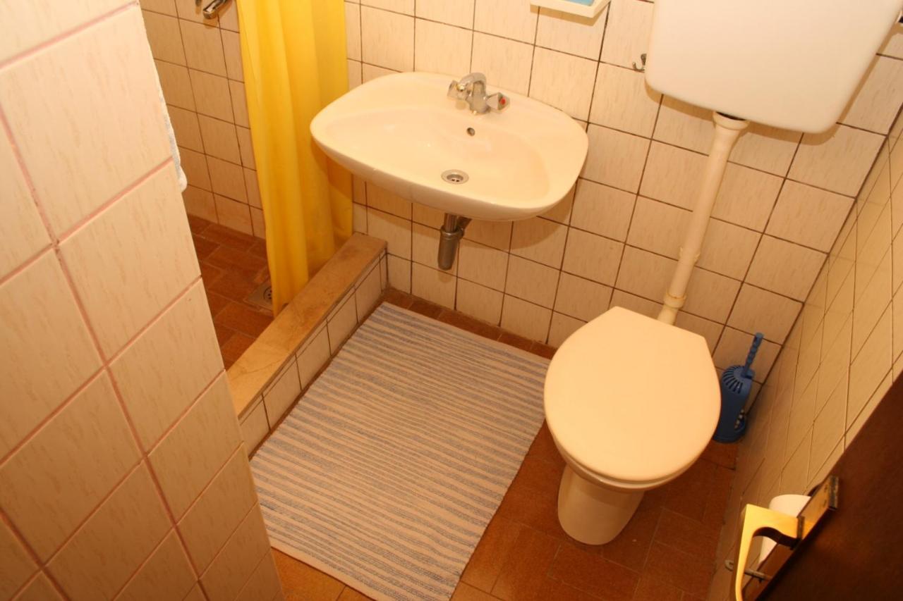 Apartments And Rooms By The Sea Sucuraj, Hvar - 4029 Ngoại thất bức ảnh
