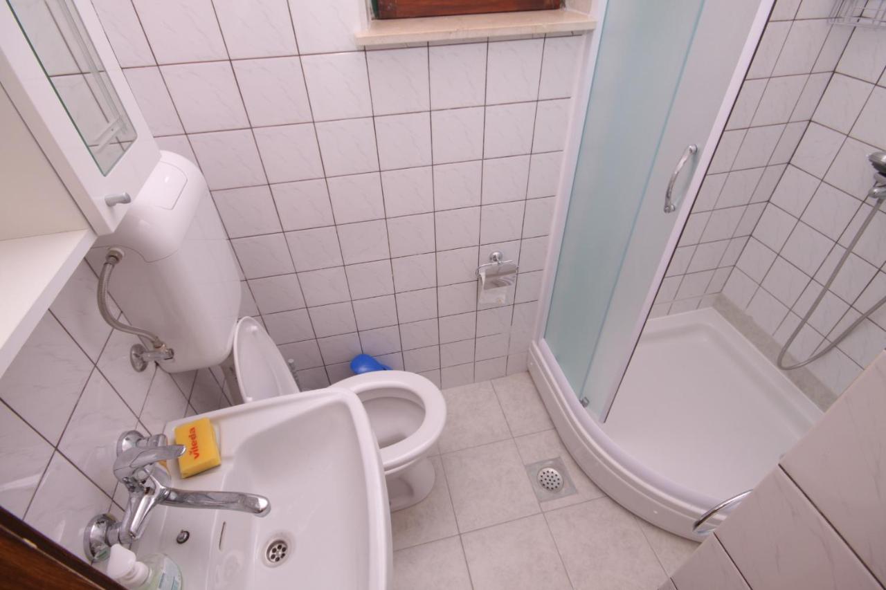 Apartments And Rooms By The Sea Sucuraj, Hvar - 4029 Ngoại thất bức ảnh