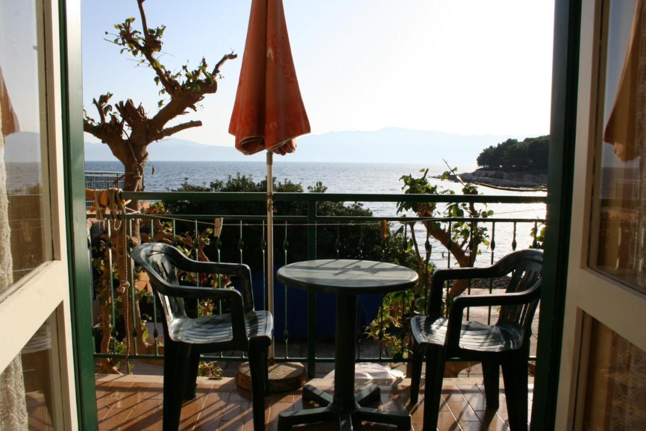 Apartments And Rooms By The Sea Sucuraj, Hvar - 4029 Ngoại thất bức ảnh
