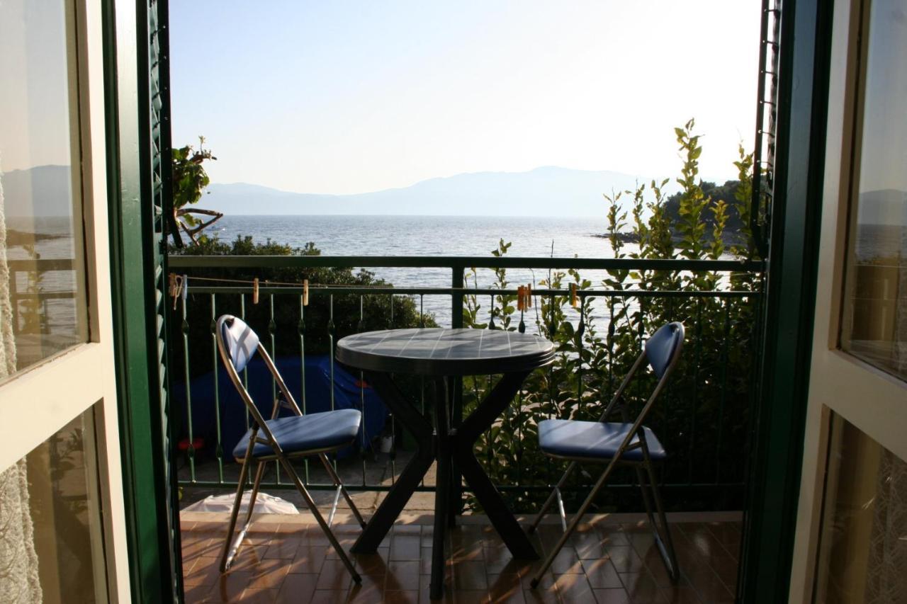 Apartments And Rooms By The Sea Sucuraj, Hvar - 4029 Ngoại thất bức ảnh