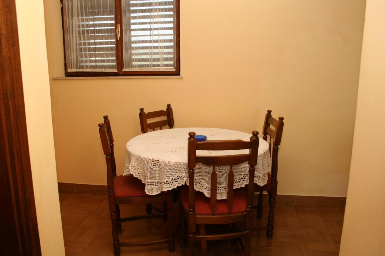 Apartments And Rooms By The Sea Sucuraj, Hvar - 4029 Ngoại thất bức ảnh
